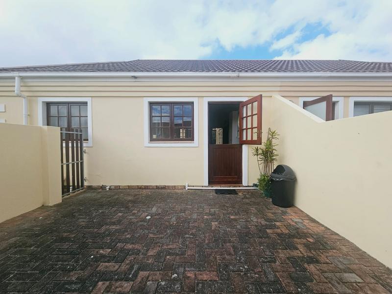 1 Bedroom Property for Sale in Kleinmond Western Cape